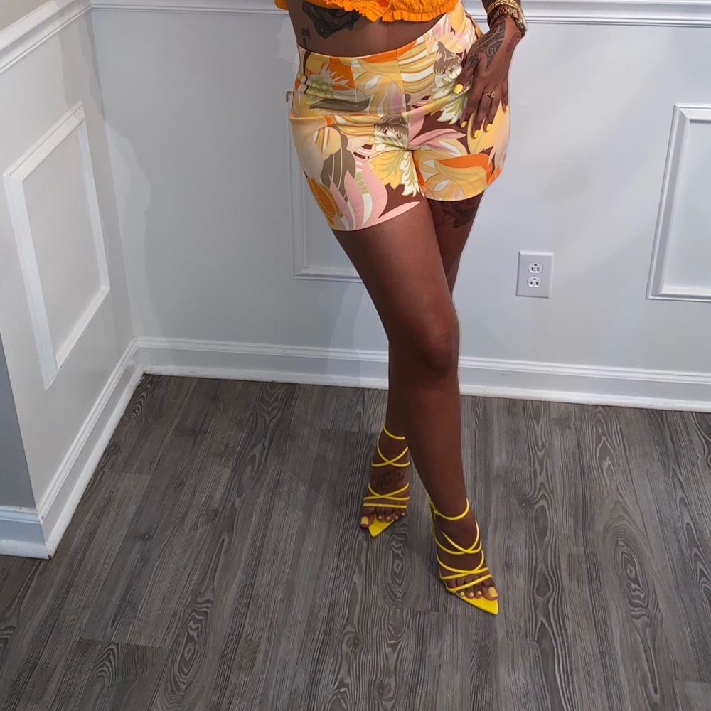 Zara Floral Shorts Size Medium